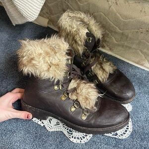 Faux Fur Trim Brown Grunge Ankle Boots